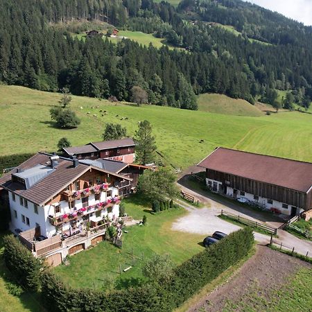 Ferienwohnungen Behamhof Neukirchen am Großvenediger Eksteriør billede